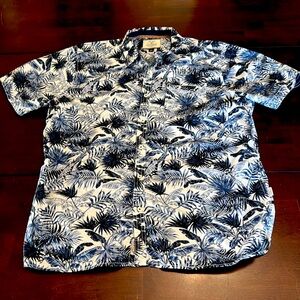 Flag and Anthem button down shirt
Worn once.